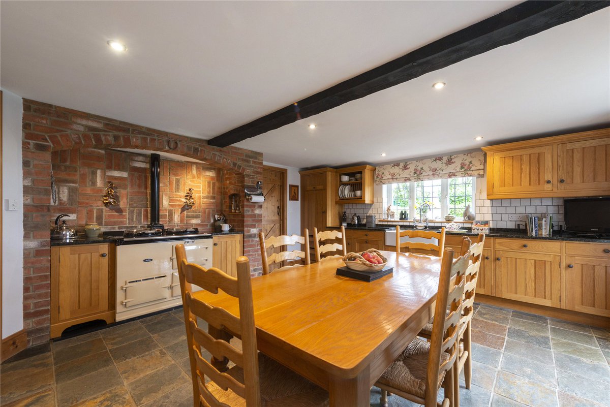 DomvsProperties's tweet image. Is this the perfect family home? 🏡

✅ Ansty, Dorset
✅ Offers Over £725,000
✅ Direct Views of Bulbarrow Hill
✅ 3 Bedrooms Plus Loft Room on First Floor

domvs.co.uk/property/ansty…

#DreamHome #FamilyHome #3Bed #Detached #EstateAgents #Dorset
