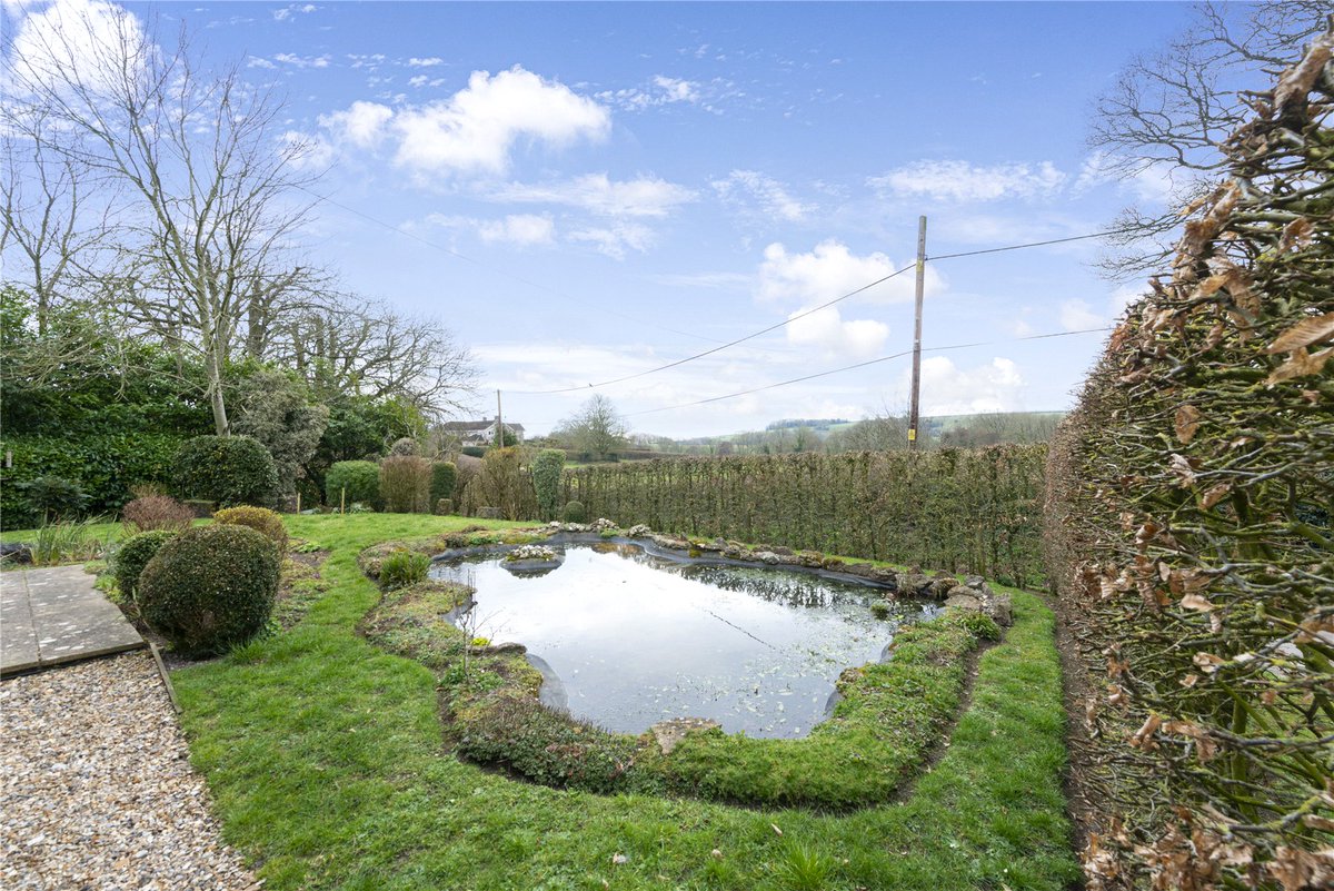 DomvsProperties's tweet image. Is this the perfect family home? 🏡

✅ Ansty, Dorset
✅ Offers Over £725,000
✅ Direct Views of Bulbarrow Hill
✅ 3 Bedrooms Plus Loft Room on First Floor

domvs.co.uk/property/ansty…

#DreamHome #FamilyHome #3Bed #Detached #EstateAgents #Dorset