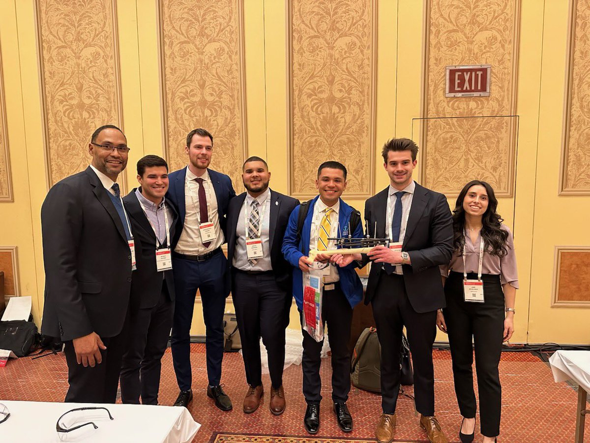 ressing_adrian's tweet photo. Had a great time attending my first #AAOS2023 conference. The medical student program was very helpful and it was a good opportunity to interact with fellow medical students and program directors. Look forward to attending many more in the future. #orthotwitter https://t.co/mvblywkXQ3