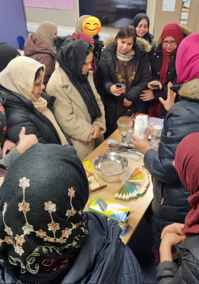 BameConnect's tweet photo. Coffee & Connect ☕️ Week 3/4.This week the ladies @HortonMill decorated biscuits using the techniques learnt in the previous mehndi session. Don't the biscuits look amazing and yummy? 😋 #LearnNewSkills #Mindfulness #Art #ParentalEngagement #reducingloneliness @ChrissyOrson https://t.co/wGxVZQMRft