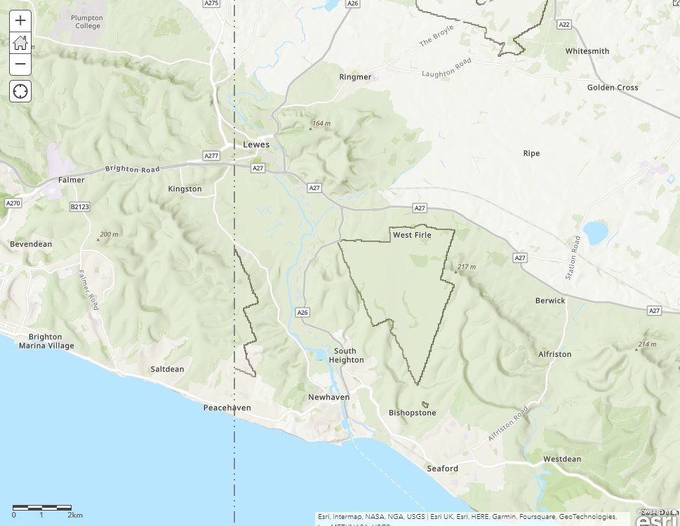 KatyAppletonUEA's tweet photo. What's up with World Hillshade in #ArcGISOnline / #ArcGISPro basemaps? Recently it displays lots of dark, angular lines at certain zoom levels for UK, but only E of Greenwich (dotted line)... 🧐 @esriuk @Esri https://t.co/evzFve22iI