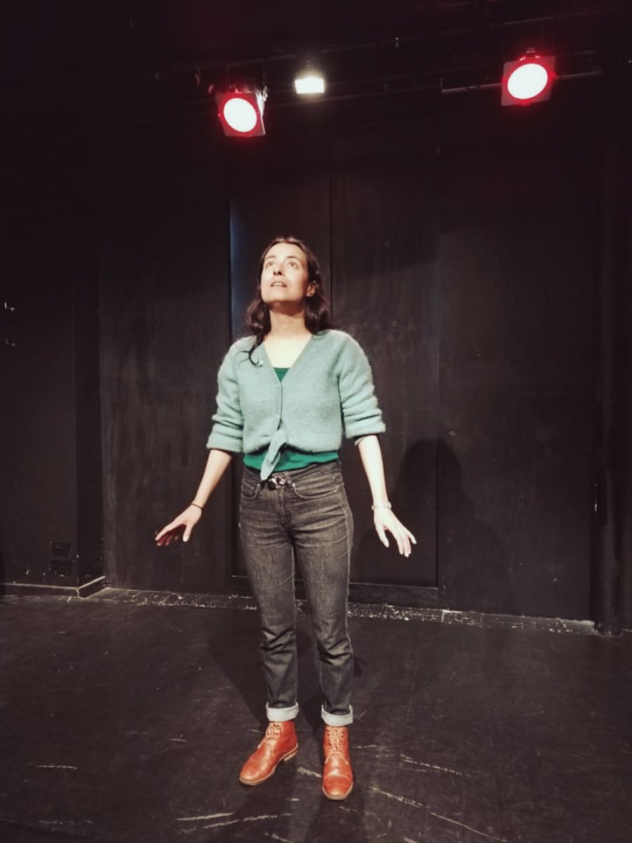 AtelierThActuel's tweet photo. Résidence de création ✨ "Les Frottements du cœur" de et avec Katia Ghanty, mise en scène d’Eric Bu ! @festOffAvignon #theatre #spectacle #seuleenscene #creation https://t.co/AiAabzontf