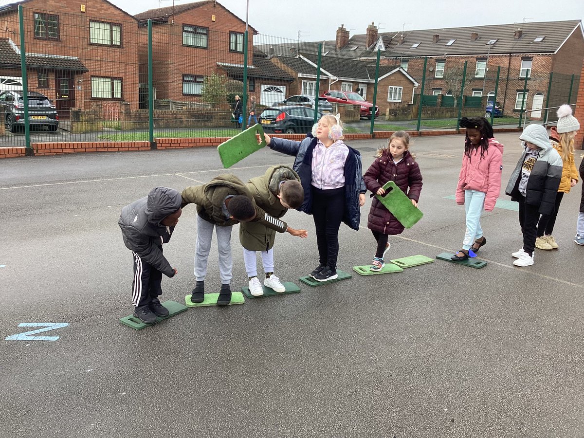 MrsBattersby1's tweet photo. What fun we had working together to find the numbers using our developing orienteering skills. https://t.co/8S4n5KcS4n