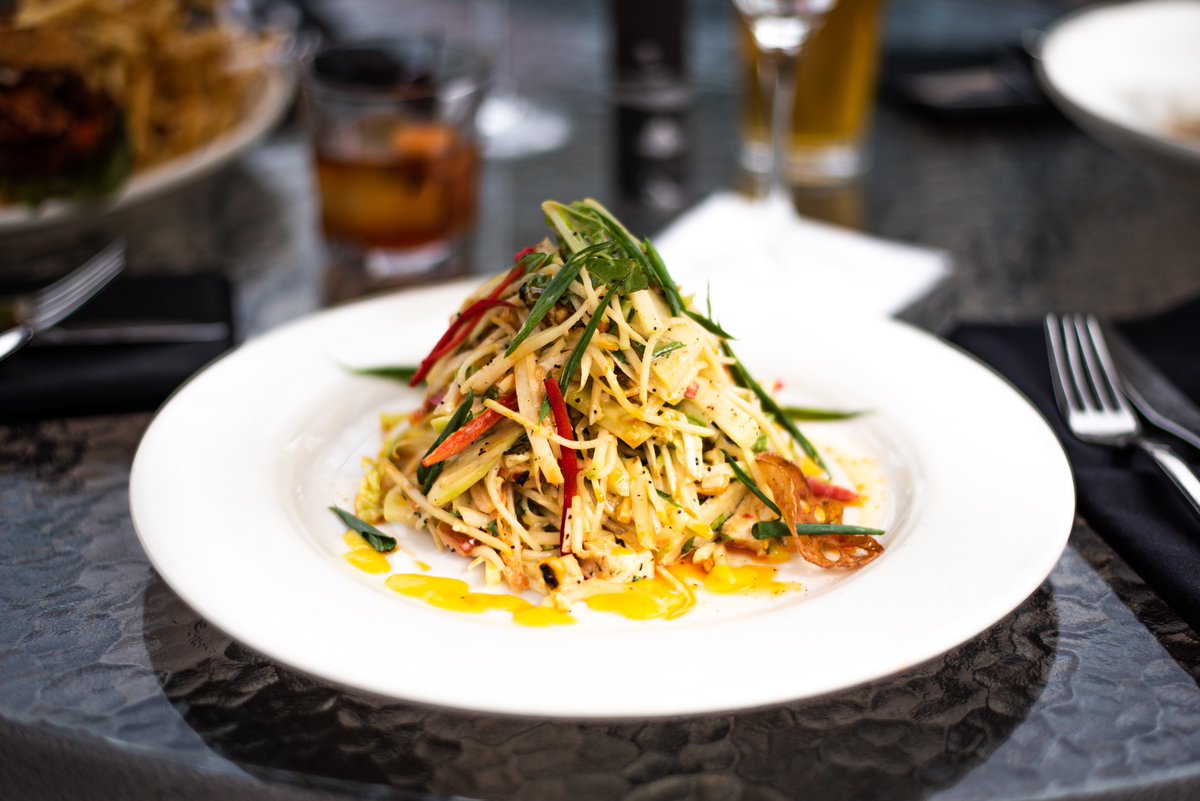 AtMirabeau's tweet photo. Come try one of our signature Spring menu items at MAX - our Thai Chicken & Papaya Salad w/cilantro, lime, grilled chicken, green papaya and ginger peanut vinaigrette. #eatinglight #eatingright #salad #spokanevalley https://t.co/3jkOj5QK7j