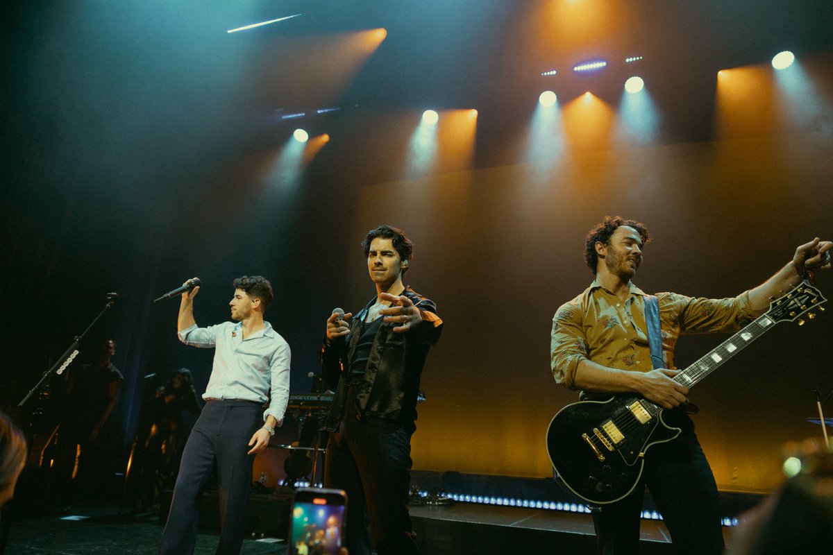 jonasbrothers's tweet photo. Broadway Night 1 in the books! Who are we seeing tonight at A Little Bit Longer? https://t.co/Dv6q2eK7Ka