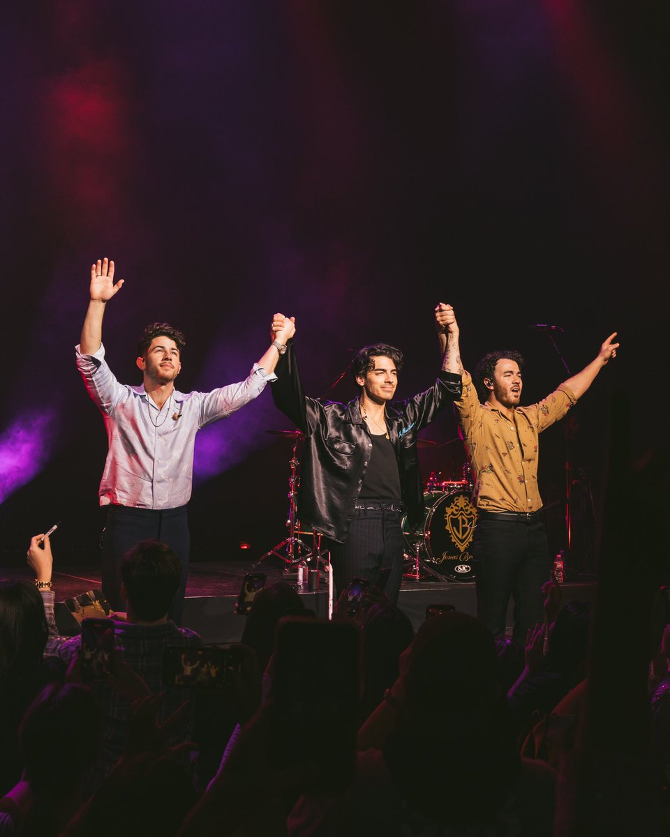 jonasbrothers's tweet photo. Broadway Night 1 in the books! Who are we seeing tonight at A Little Bit Longer? https://t.co/Dv6q2eK7Ka