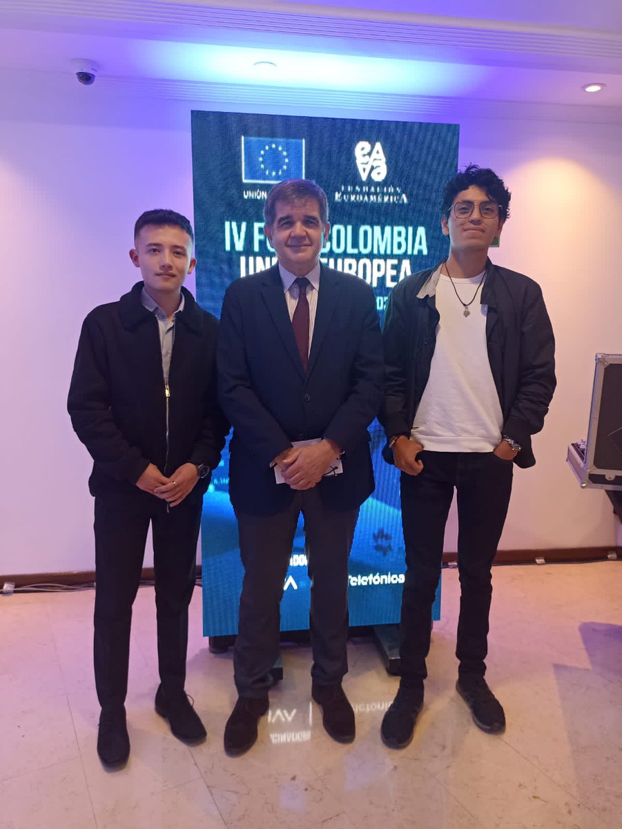 LuzRoCorredor's tweet photo. Muy orgullosa de los estudiantes de Neg Int y economía de la @F_UAMERICA que participan como invitados al IV Foro Unión Europea -Colombia, organizado por @FEuroamerica. @UEenColombia @VaneVieraG @vestager @tridave_r @danilr2107 @MarioPosada2020 @lujapo58 @eduranb @alexpyme https://t.co/pzmeUifc3w