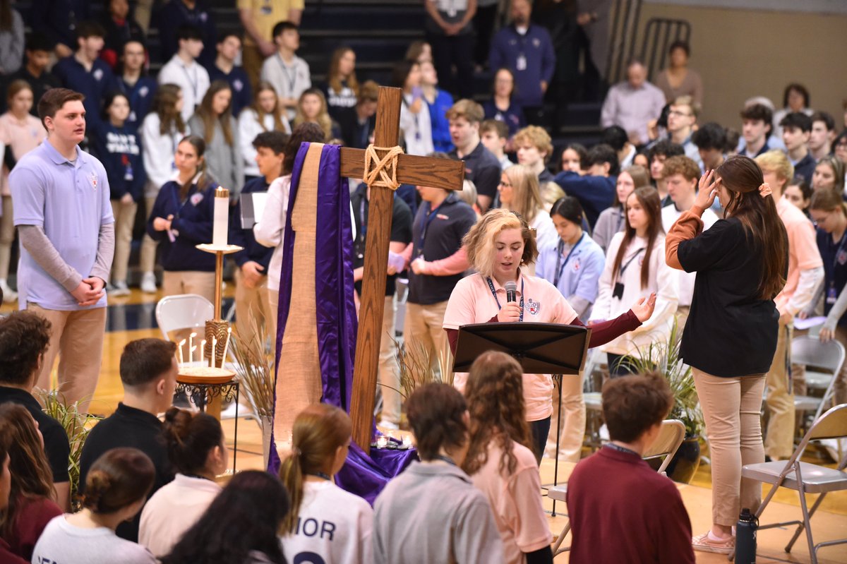 SaintViatorHS's tweet photo. Today, we gathered for our annual Stations of the Cross prayer ceremony.

Inspired by Mary's retracing of Jesus' final steps, this reflection draws us closer to him &amp; commemorates important moments leading up to his death. https://t.co/ikQdYHSgue