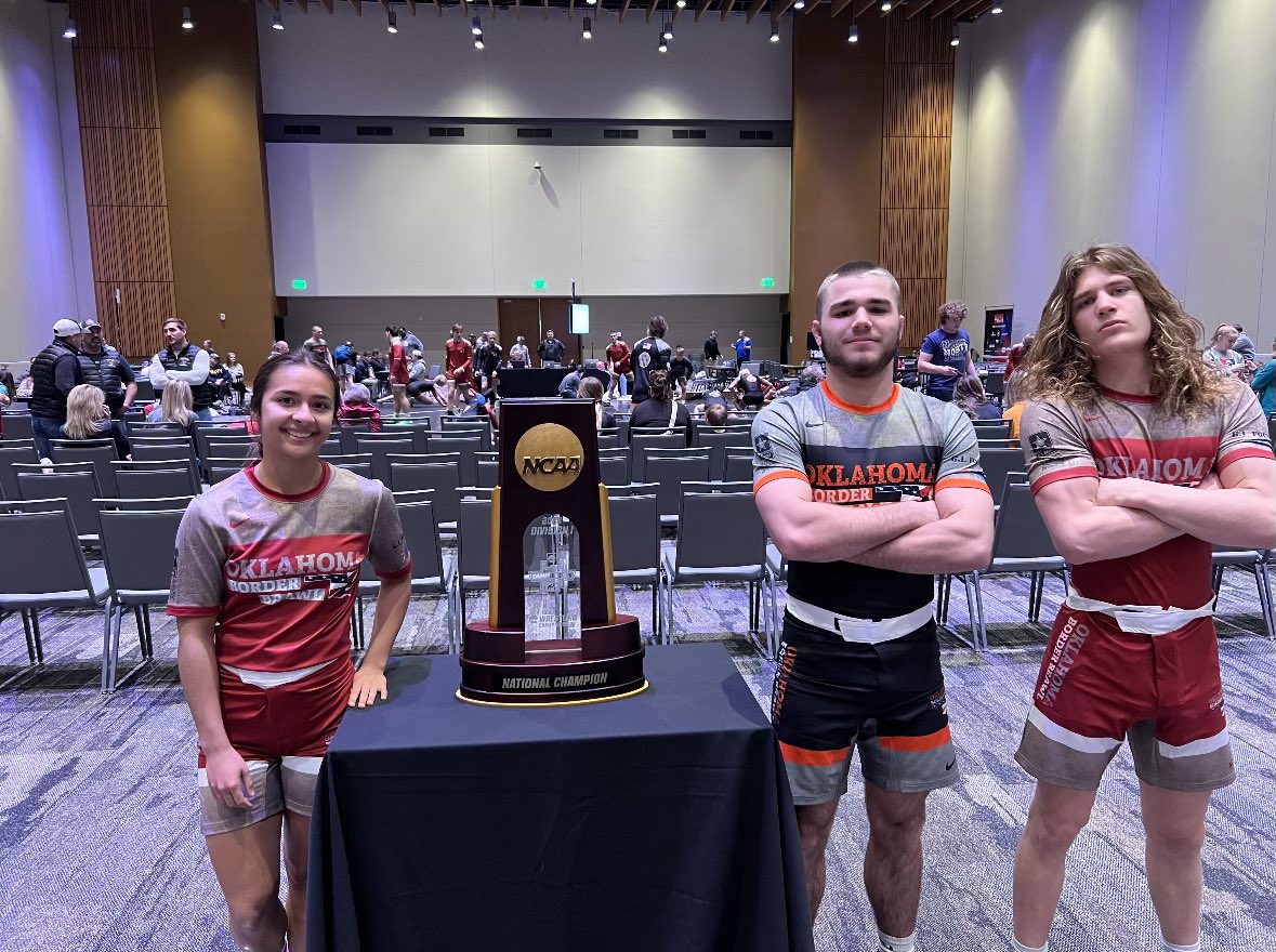 Dhs_Wrestling_7's tweet photo. What a privilege to be part of such a prestigious event. Thanks @DMirikitani for such an incredible experience. Really proud of how Team Kansas  competed. Can’t wait for next year! https://t.co/uxDnAmhpuC