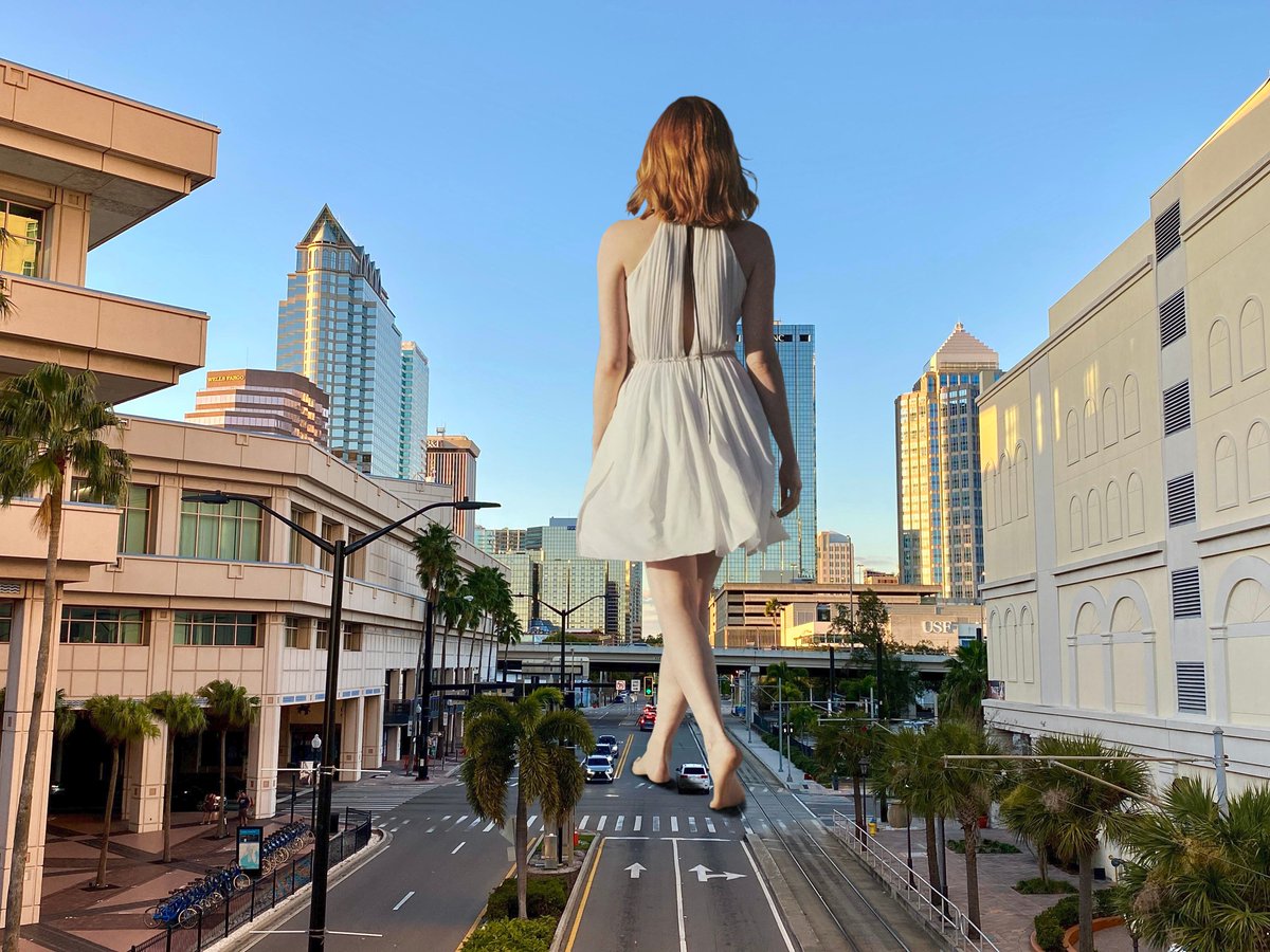 World_of_Giants's tweet photo. Emma Stone in Town
#giantess #sizetwitter https://t.co/mWxkKKQ0t1