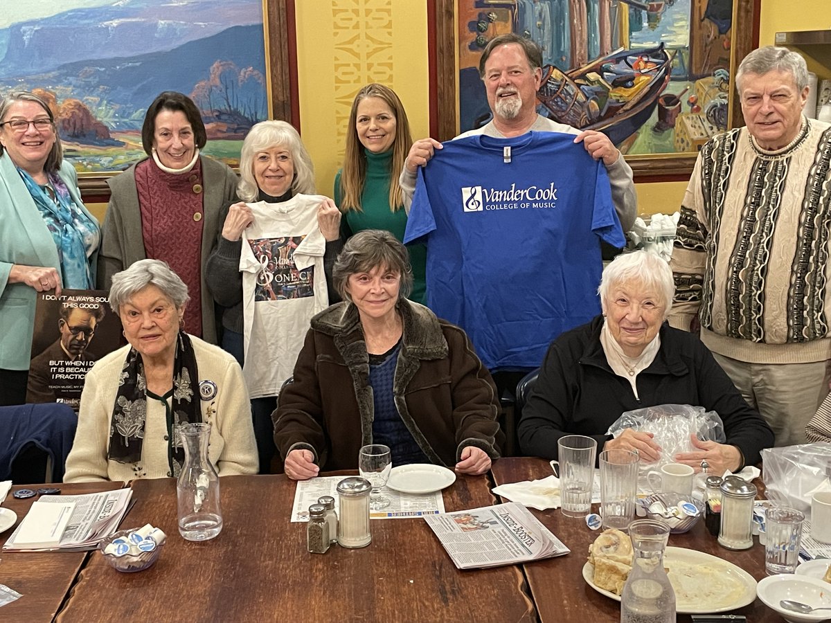 OneCityVCM's tweet image. Thank you to everyone at the #LakeviewKiwanis, including #FrankCrescenzi and #JeffSadowski5  for inviting One City to present at today's luncheon, and for their generous gift that will go towards purchasing an instrument for a child.