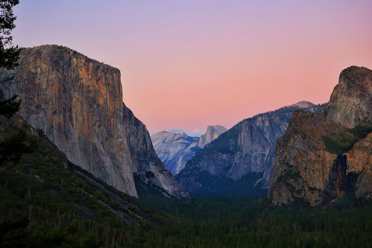 Crystal_l_Cook's tweet photo. The beauty of Yosemite during a sunset. I was able to capture the exact lighting with no editing necessary. 

📷 - Canon R6 - 28-70mm RF  lens 

@CanonUSA 
#canon 
#yosemite #California #NationalPark #photography  #NaturePhotography  #Travel https://t.co/DY9pzoeCAa