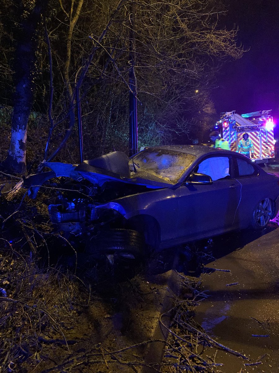 Blue Watch attended an RTC this evening. Always watch your speed and pay notice to speed signs, check the weather before you drive #SlowerIsSafe @WMFSRCRT @WestMidsFire