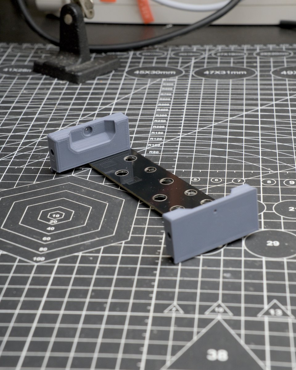 BenjieJiao's tweet image. I&apos;ve started working on an @openscad 
library for making Eurorack panels!

github.com/benjiaomodular…

#synthdiy #maker #makersgonnamake #3Dprinting