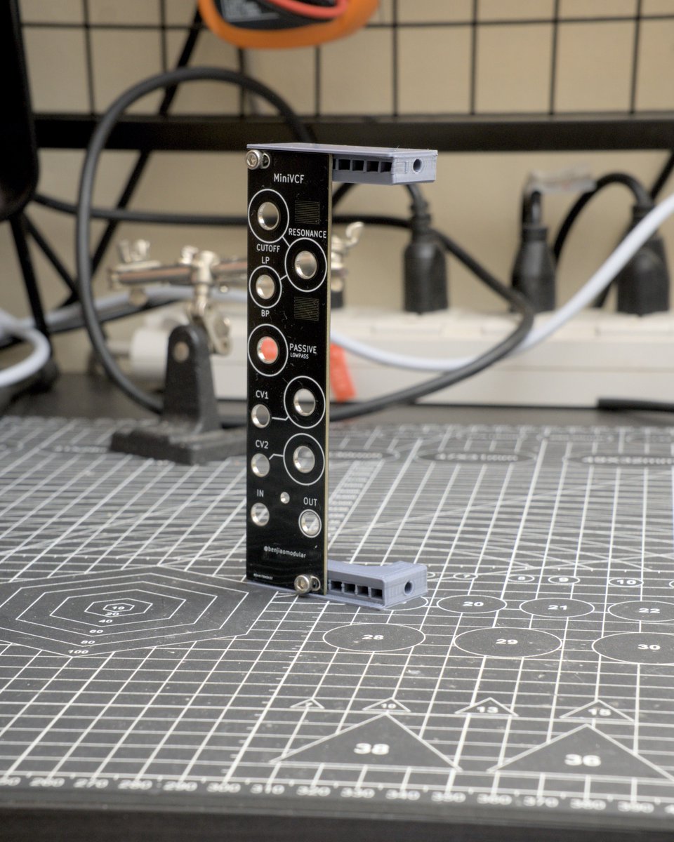 BenjieJiao's tweet image. I&apos;ve started working on an @openscad 
library for making Eurorack panels!

github.com/benjiaomodular…

#synthdiy #maker #makersgonnamake #3Dprinting