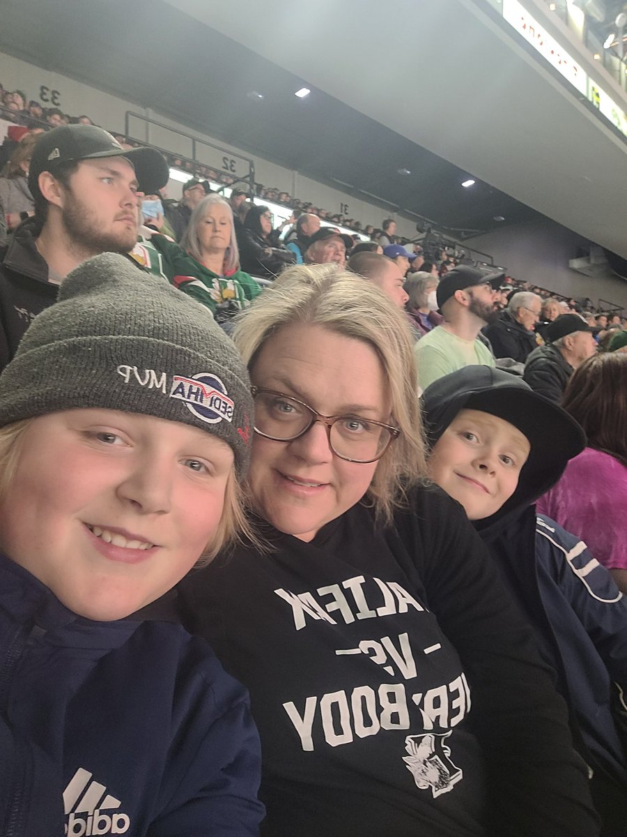 DurdleCathy's tweet photo. #GoMooseGo https://t.co/tYxdjvnPlR