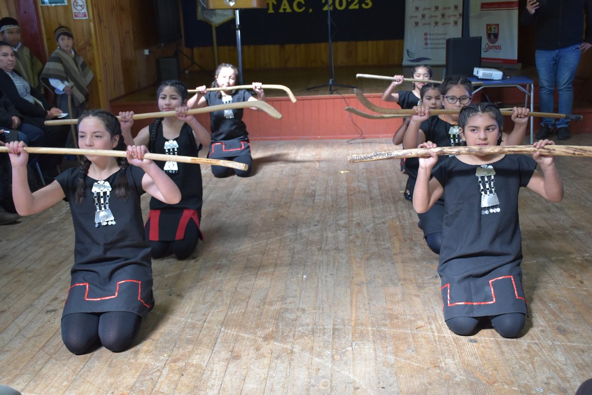 DPPChiloe's tweet photo. • Hoy | Inauguración de año académico en #IslaTac

Hermosa ceremonia de inicio0 de año académico en la comuna de #Quemchi, realizado en la escuela rural de la Isla Tac reunió a estudiantes, vecinas/os y dirigentes del sector

Hilo 1 /2 https://t.co/5AvtzJZ52z