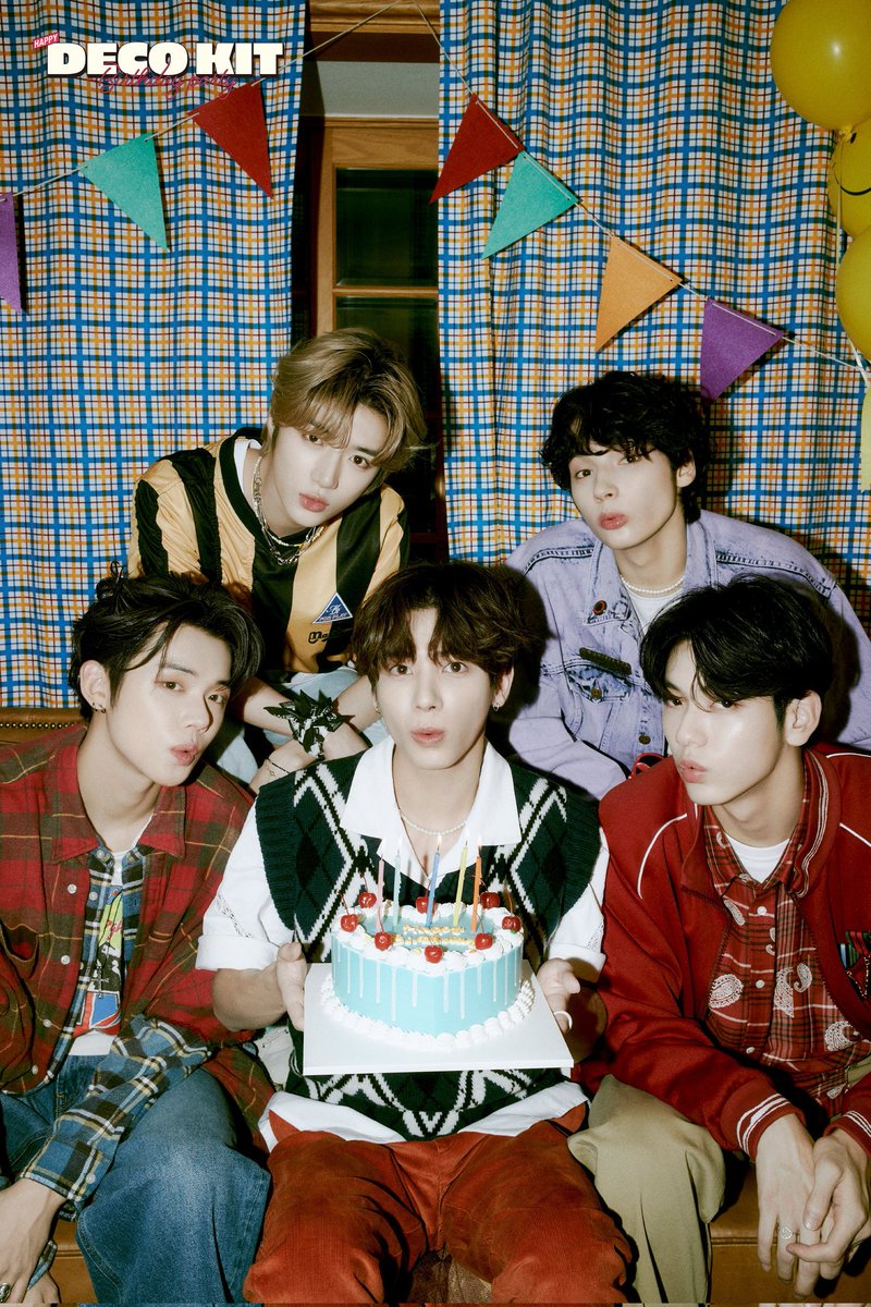 Zzzlvssoobin's tweet photo. They took everything out of context, bad translation, harming the boys. Everything out of place. Even as the one who drafted the text, he used an offensive word against Kai?? And even he is mixed too.
TXT deserves better than that!
#TXTISTXT
#GQ_RESPECT_TXT
#GQ_apologize_to_TXT https://t.co/fLVKFnlr1L