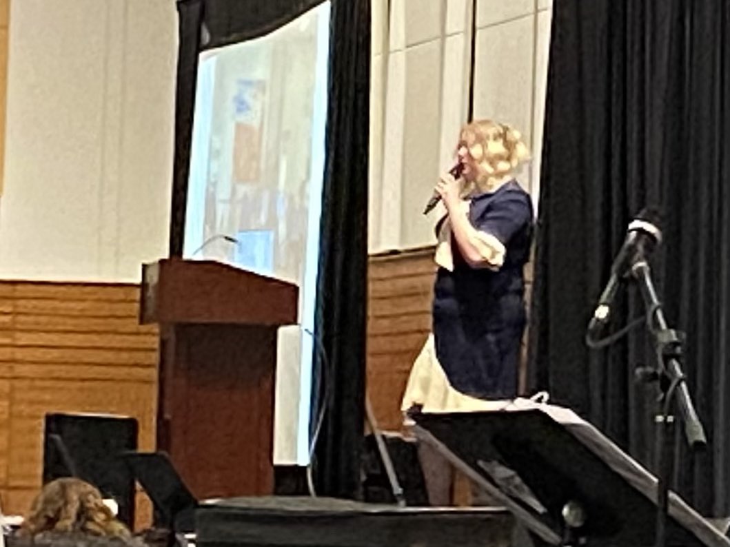 Katie Blunt tweet media