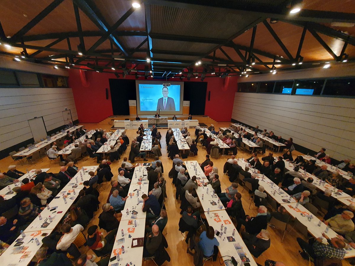 Herzlichen Dank an die zahlreichen Mitglieder, welche den Weg in den Oensinger Bienkensaal gefunden haben. Wir freuen uns auf einen erfolgreichen Wahlkampf! #MITTEnand #WahlCH23 #ParteitagMitteSO