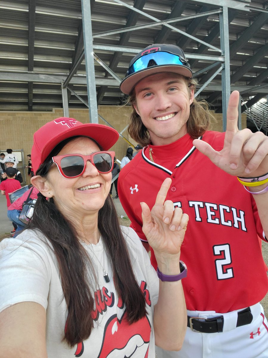 GruvyGurl's tweet photo. Who doesn't love @harrelson_gage??? So grateful he chose a Tech, because watching him play ball gives me such joy! Thanks for the picture, Gage! Keep on #WreckinEm!!! https://t.co/RgtQK7iYPy