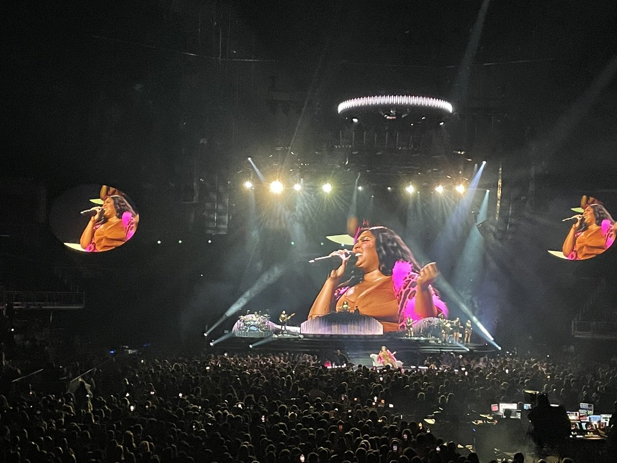 Anna Kealey tweet media