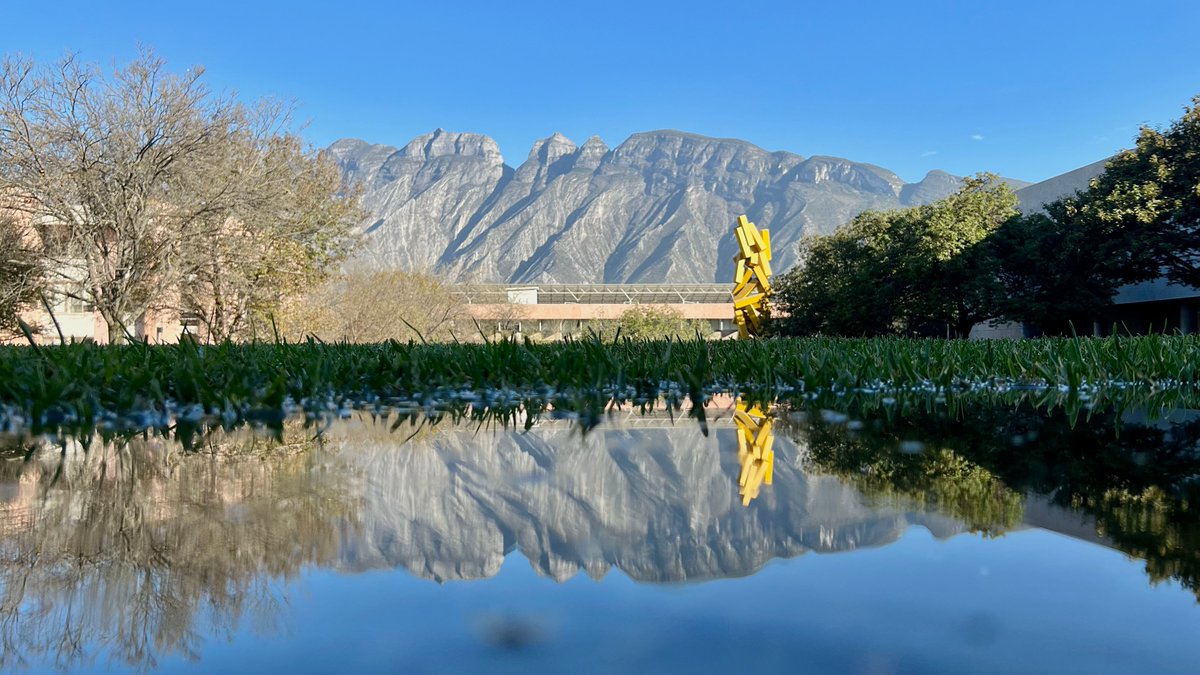 udem's tweet photo. ¡Esta belleza es la UDEM! Las papas vistas desde el lente del fotógrafo Rolando Sánchez 🙌 
#InspirandoTuMejorVersión https://t.co/oYKaZxeUMR