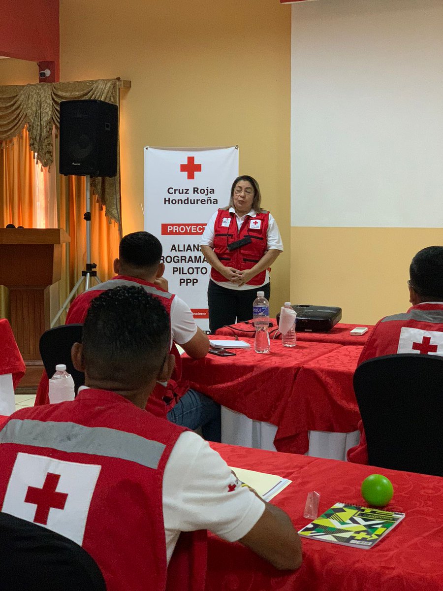 crepdsv's tweet photo. Cruz Roja Hondureña con el soporte de la IFRC realiza del 14 al 17 de marzo el curso de Simulaciones y Simulacros, un total de 16 participantes son parte de la formación, facilitada por Cruz Roja Hondureña y el CREPD, en el marco de la Alianza Programática Piloto de la DG-ECHO. https://t.co/K1Gr2nWsTY