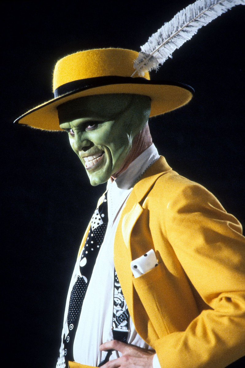 Corinnetly's tweet photo. Didn’t realize @TomBrady is starring in a remake of The Mask https://t.co/L4nN0E7bOP