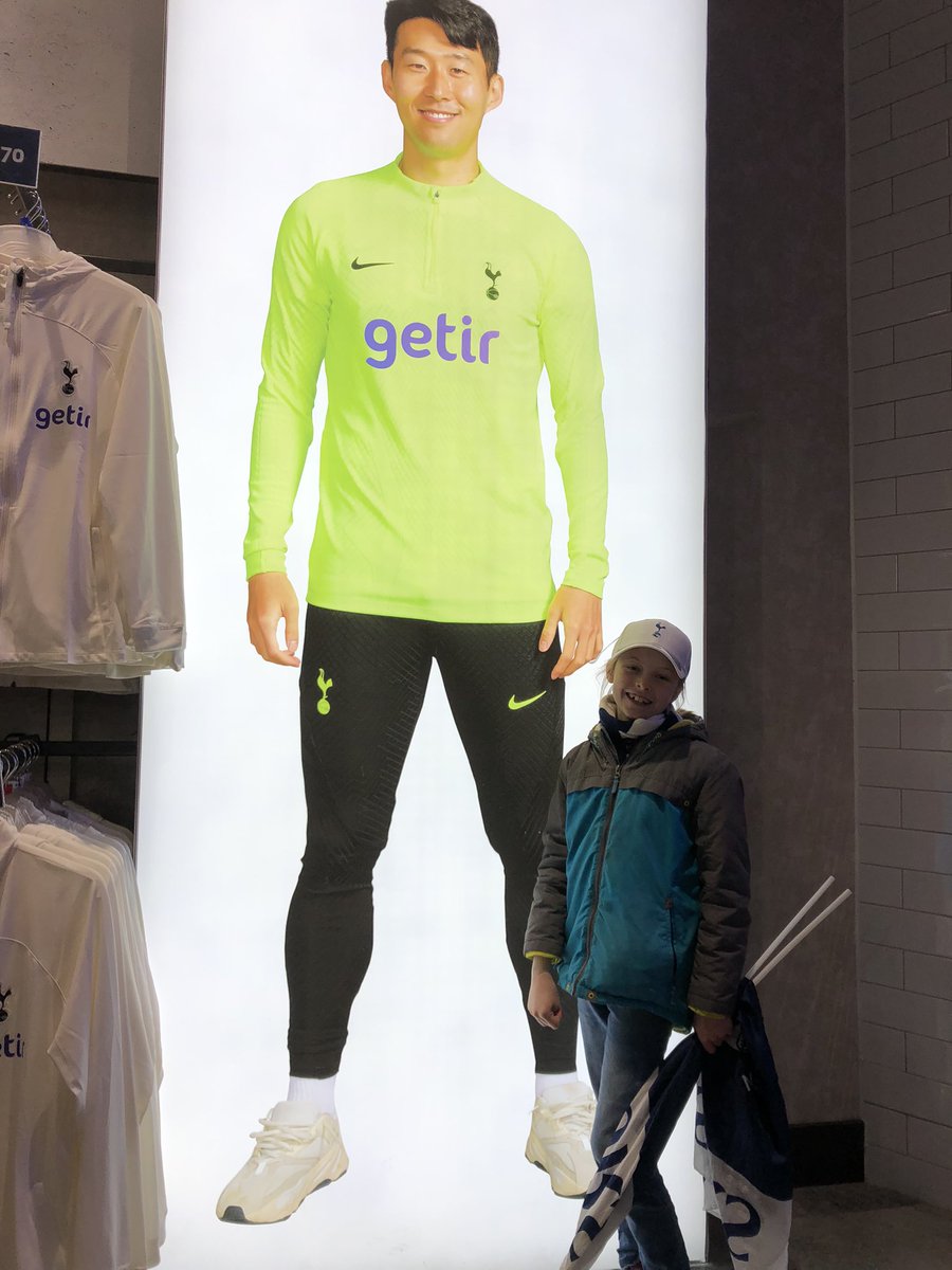 Lawrence Foster tweet media