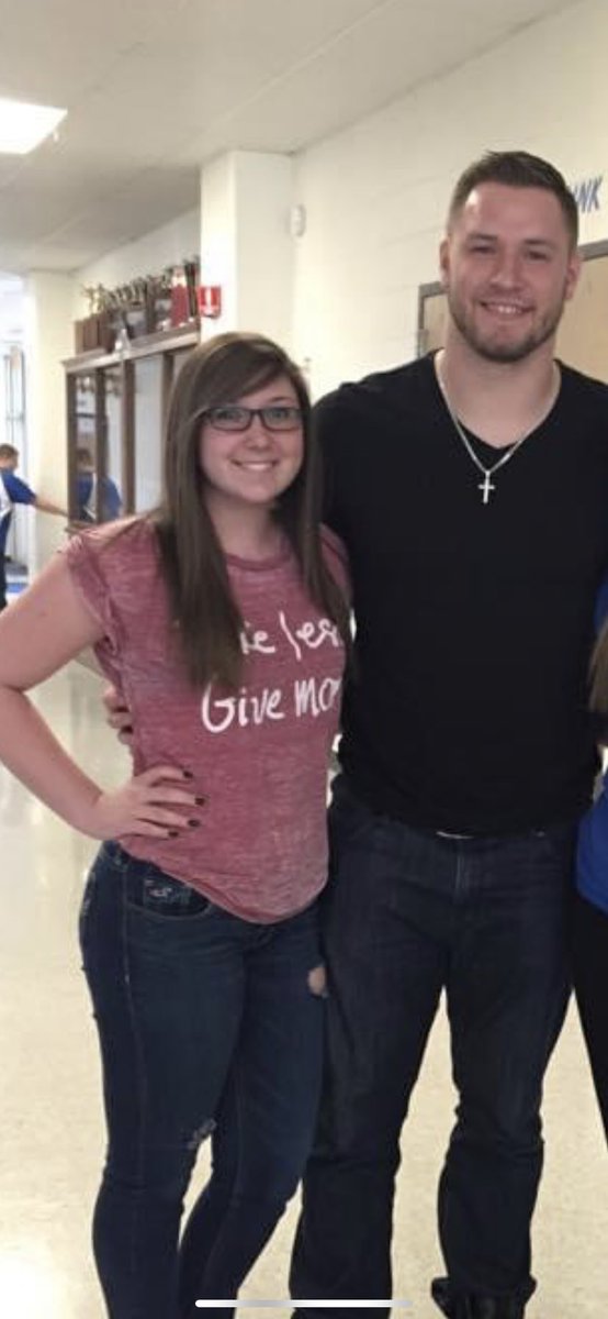 Collin_Huitt33's tweet photo. @_willcompton what do you have to say for yourself? Hands all over my woman!!! https://t.co/1NdeiQ6F45