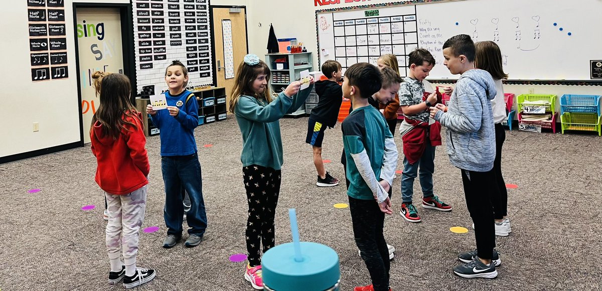 CHEmusicians's tweet photo. Second Grade had a great time learning a new folk song and reviewing rhythms with a partner! https://t.co/ttFJNKBjrn