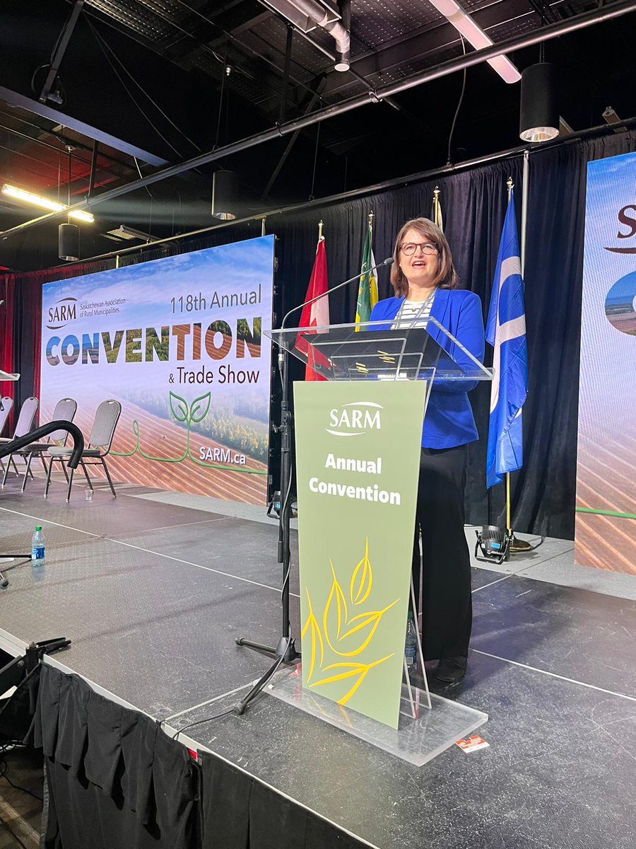 CarlaBeckSK's tweet photo. Enough top-down decision-making. We need local voices at the table.

It's time for a government that works in true partnership with municipal leaders to deliver real results for Saskatchewan.

We're ready to work together. Thank you @SARM_Voice + your delegates.

#skpoli #cdnpoli https://t.co/r06x9uBsZa