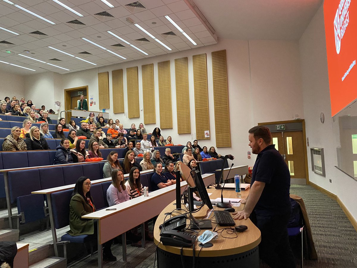 #Proud to be part of @QUBSONM open night this evening, with more than 500 attendees across multiple lecture theatres!! Delighted to see such enthusiasm for the #nursing & #midwifery professions! The stars were of course our #Amazing students as always!! 🌟🌟#LoveQUBNursing 
💙❤️