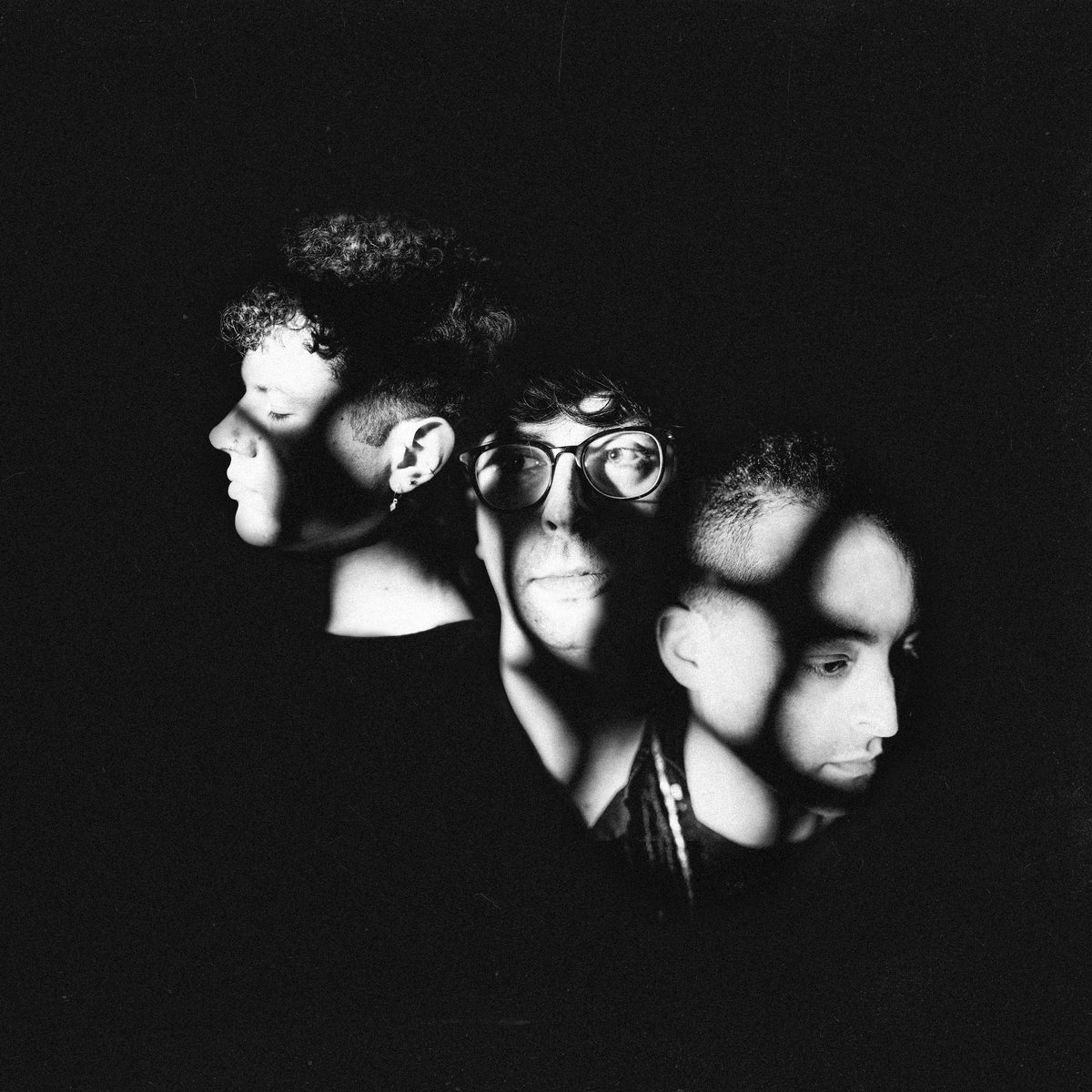 Nightly's tweet photo. ‘radiohead’ out friday <3

https://t.co/SH0EgVCGlt https://t.co/RmbyetpdFq