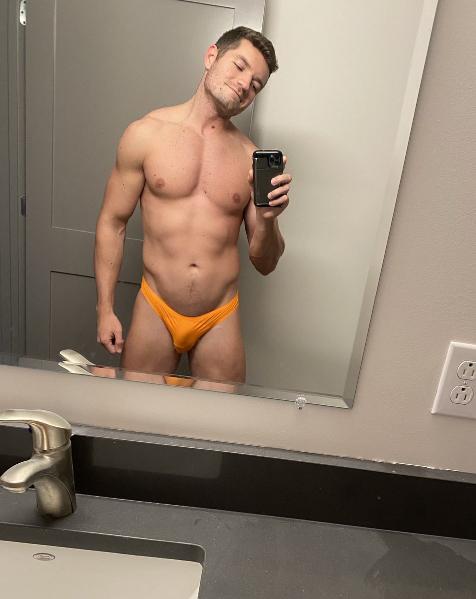 WhatTheEffSci's tweet photo. For those who wanted to see the orange pair of seamless briefs from @SHOPjjmalibu on 😇 https://t.co/dbXFJbndd4