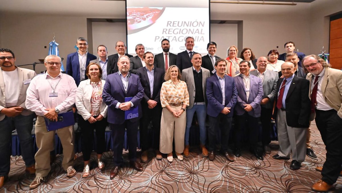 📍En Comodoro Rivadavia participamos de la Reunión Regional Patagonia de <a href="/redcame/">CAME</a>. Junto a gobernadores, funcionarios, legisladores y sector empresarial, analizamos temas clave para la región y avanzamos en un proyecto unificado de compensación por zona desfavorable🙌
<a href="/FechChubut/">Federación Empresaria del Chubut</a>