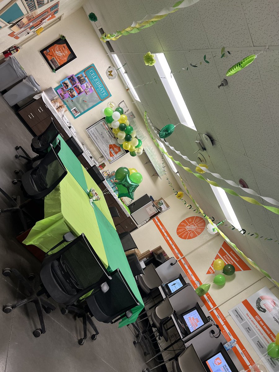 Taylor Gillette tweet media