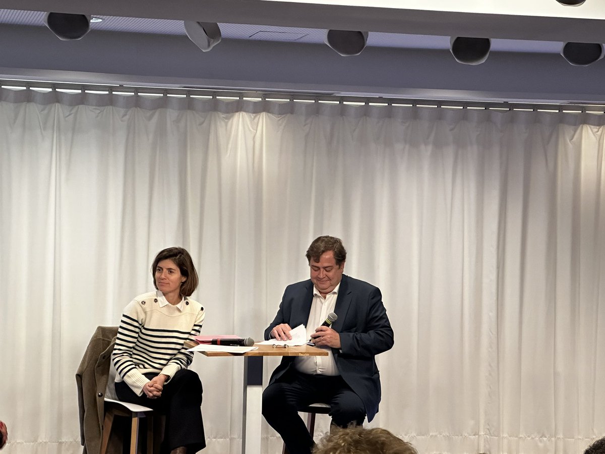 ✏️ Séminaire SG avec une forte participation de la Direction de l'immobilier #DIG 
<a href="/EHouviez/">Michelle Moreno</a> <a href="/chzurawski/">zurawski</a> 
#Performance #Excellence #Confiance #Regalien
Merci <a href="/Cheydema/">Christel Heydemann</a> <a href="/nicolasguerin68/">Nicolas Guérin</a> 
#transformation #ModeleEntreprise #Excellence #Performance #Immobilier #Orange <a href="/orange/">Orange</a>