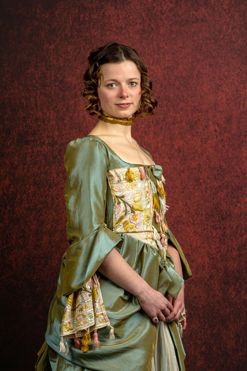 Louise de Keroualle, Duchess of Portsmouth, most unpopular mistress of King Charles II, &amp; rival to #nellgwynn An able politician, became a useful link btw France &amp; England. Come see how her fashion statement rivals her dog's earrings! bit.ly/3IBLRFX <a href="/oxfordtimes/">Oxford Times</a> #Oxford