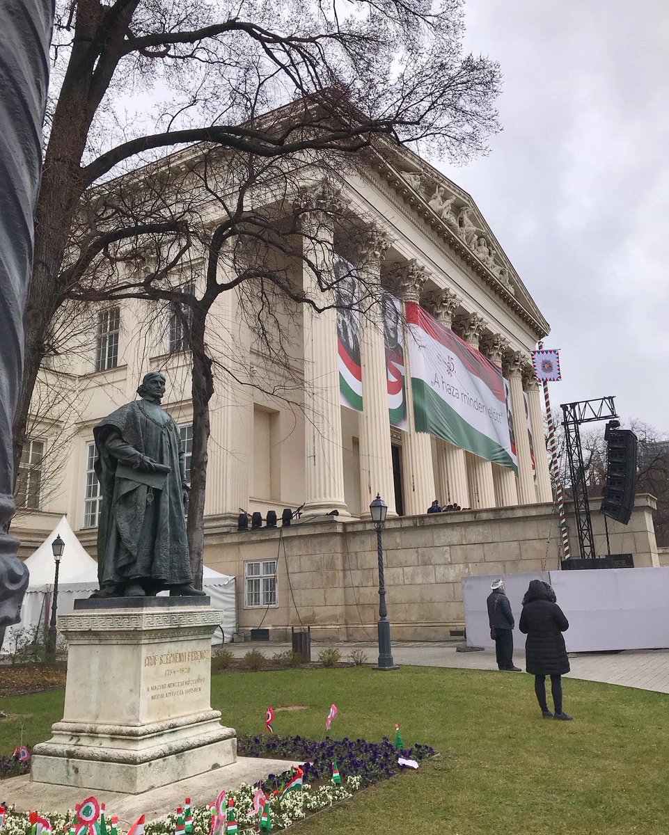 JSzonjaa's tweet photo. #Március15 🇭🇺 #Hungary ❤️ #Budapest ✨ #museum 🔮 #coffee ☕️ #niceday https://t.co/3AKpAbndpg