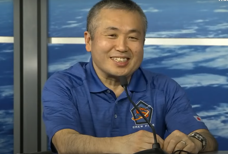 JAXA astronaut @Astro_Wakata answered my Q about working with #Veggie5 on @Space_Station during his #Crew5 mission, said: it was soothing to interact w/plants (other living things) and he felt fortunate to be able to do so. Sounds like #Crew6 gets to harvest & eat. 
@NASA @JAXA