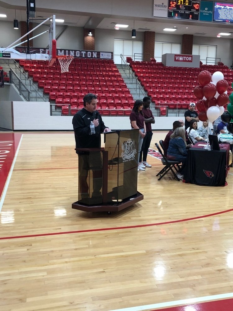 farmcards's tweet photo. Spring Signing Day at Farmington High School! Ten student-athletes signing to move to the next level! Great day to be a Cardinal! #ESED #CardinalNation https://t.co/e4X5yV5f9D