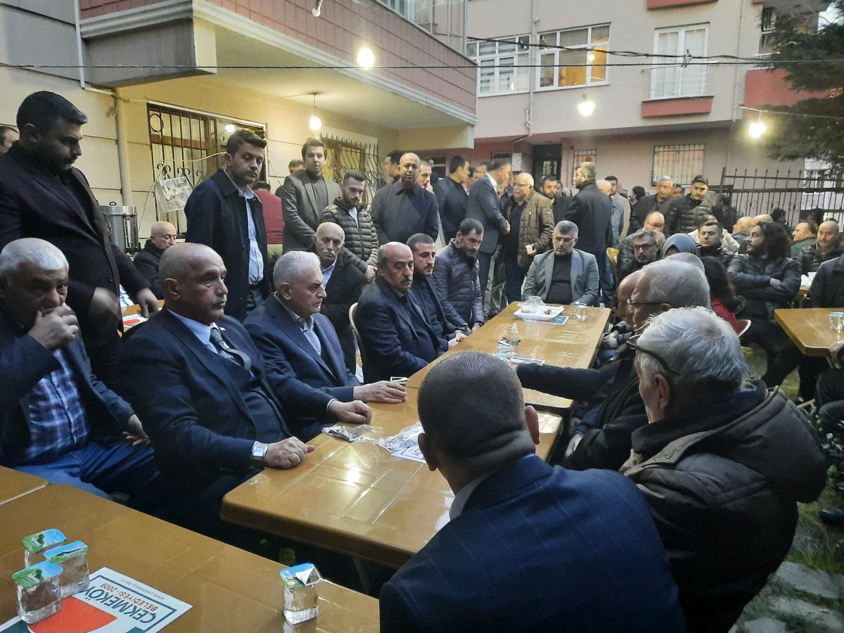 GulerSamed's tweet photo. Son Başbakanımız Binali Yıldırım ve bacanağım İlhami Yıldırım’ın kıymetli anneleri Fahriye Yıldırım teyzemizi ebediyete uğurladık. Rabbim mekanını cennet eylesin. https://t.co/nk8yGpedcl