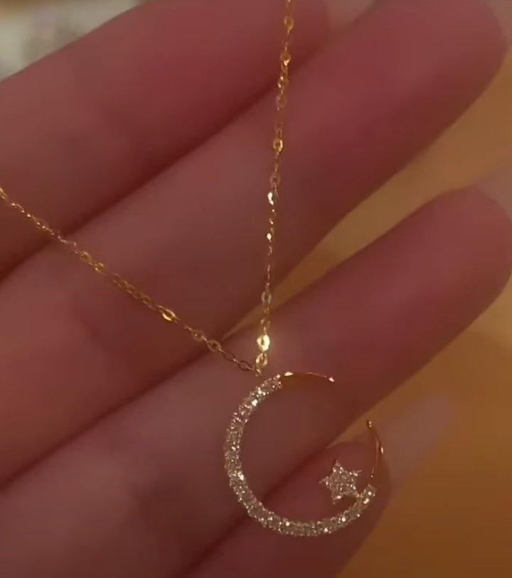 Quiero una cadenita con una lunita