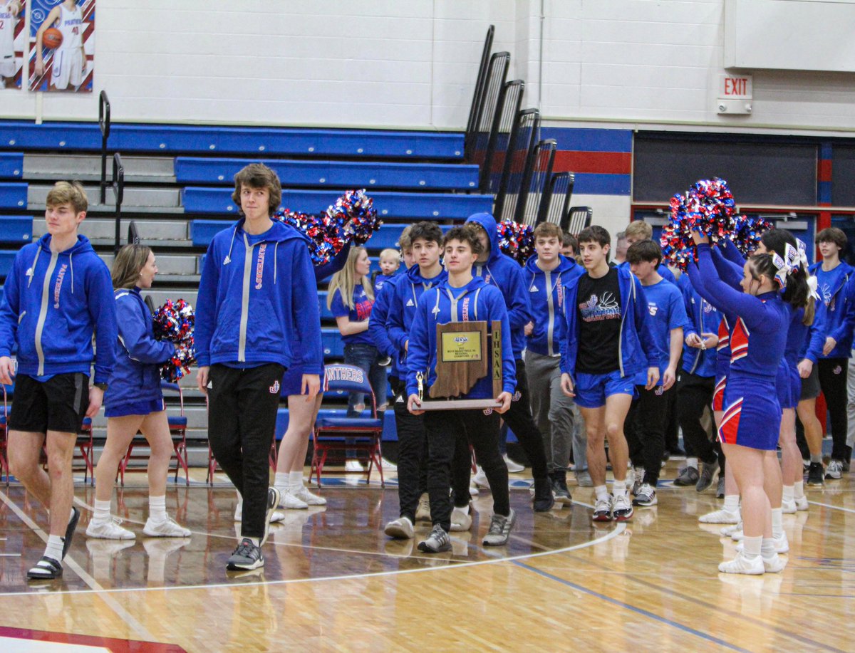 The Semi-State boys basketball team will be signing autographs from 5:30-6:30pm in the auxiliary gym after practice tonight. Park in the back lot and enter through Door X. Get signatures from your favorite Panthers! 🏀🖊️