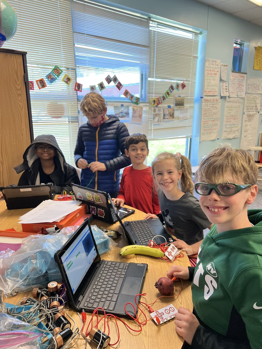 High tech and low tech. We do it all in 4th grade. #learningwithpride
<a href="/DillardMagnetES/">Dillard Drive Magnet Elementary</a>