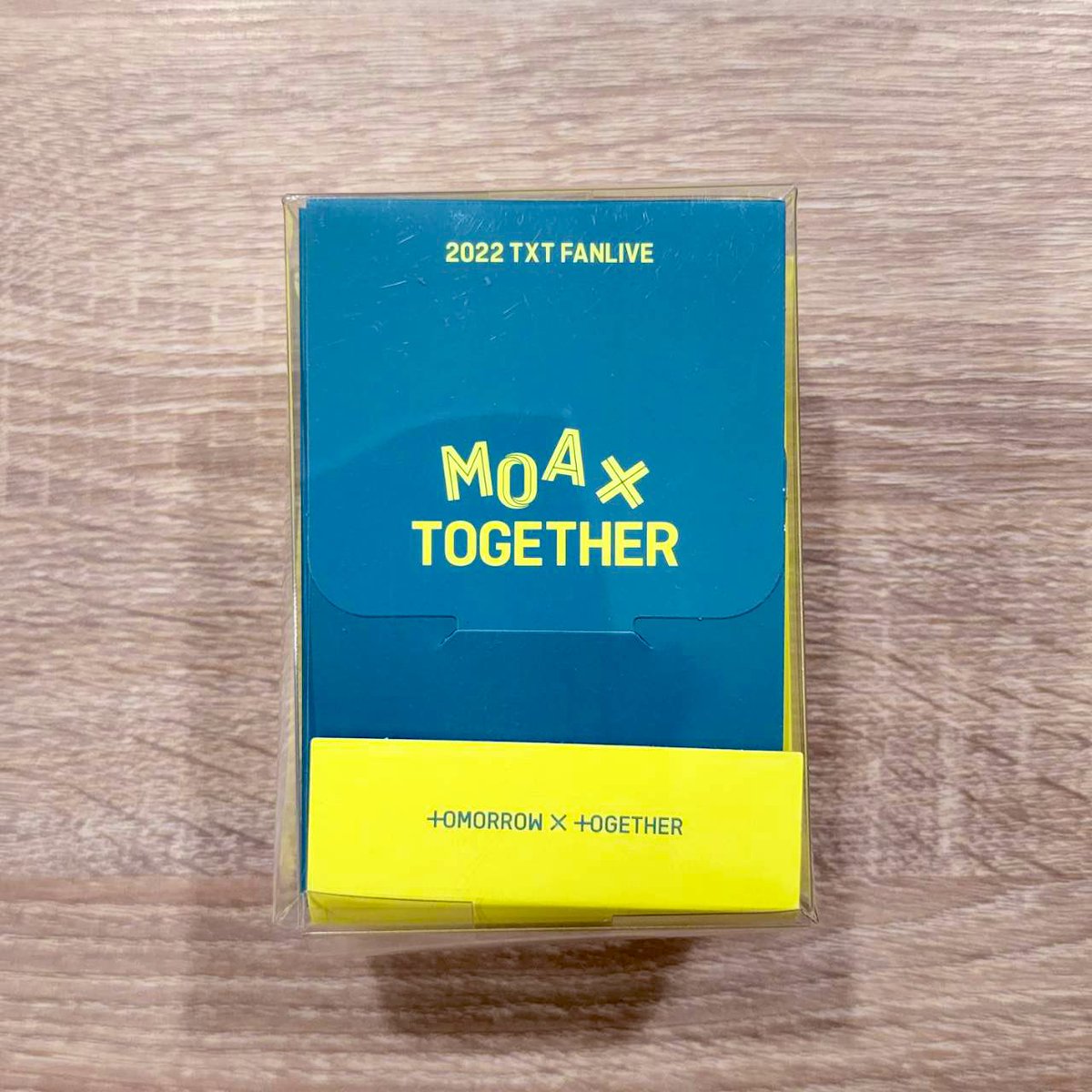Nanako07235621's tweet photo. MOA!!เพื่อฉลองวันครบรอบเดบิวต์ 4 ปีที่แสนเปล่งประกายของTXT❤️พี่จะแจก MINI PHOTO CARD จำนวน 2เซตด้วยกัน❤️1เซตจะมีภาพอยู่5ใบ เป็นแรนด้อมภาพนะ จะมีการ์ดพิเศษ1ใบอยู่ในกล่องแบบตย.ของพี่เอง🤭 กติกาง่ายๆเพียงเขียนชื่อเมนของตัวเอง เหตุผลว่าทำไมถึงชอบและรีทวิต ปก.รางวัลวันที่31 มีค.จ้า❤️ https://t.co/DzojPMyH9h