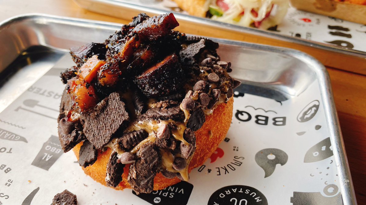 RossHero's tweet photo. I had BBQ and donuts for lunch today. What did you have? https://t.co/SqckVfyNwA