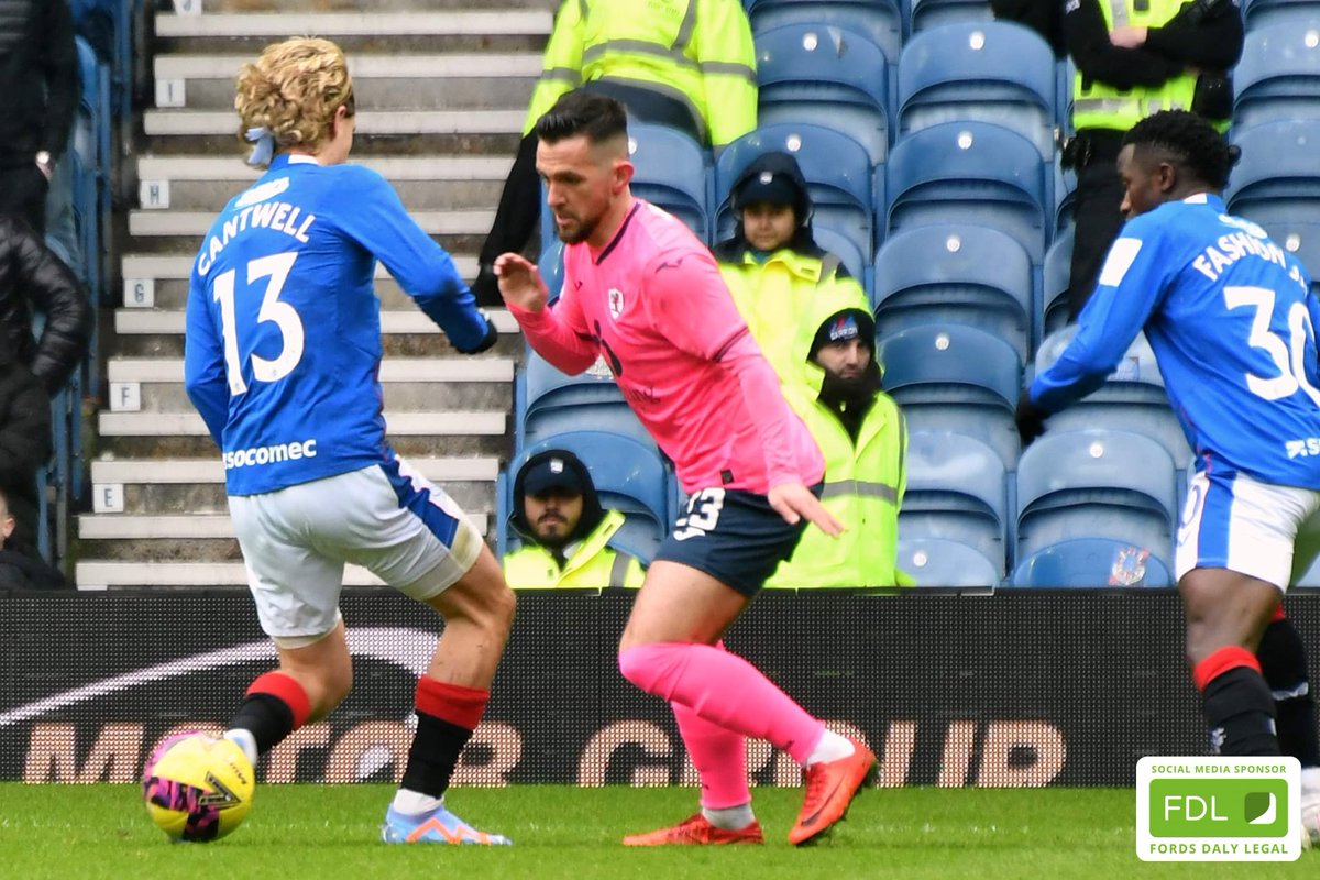 RaithRovers's tweet photo. The showman ๐ช #megged๐ฎโ๐จ
๐ธ by Eddie Doig https://t.co/22r47hdN5q